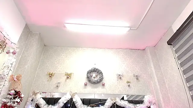  carolina fox online show from 12/21/24, 06:09