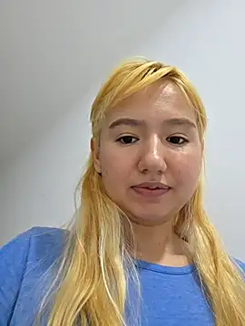 Snapshot of Pinkie_Princes chatting on 12/02/25, 10:38 Pinkie Princes online show from 12/02/25, 10:38