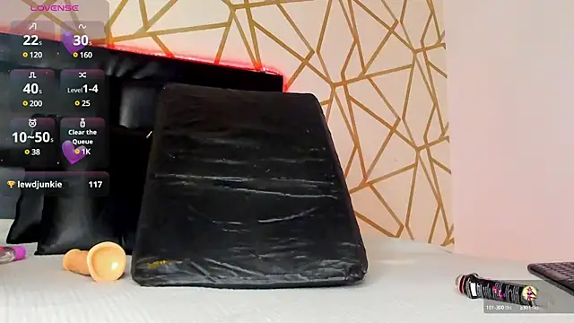 EmilyyRosee  online show from 01/31/25, 12:17