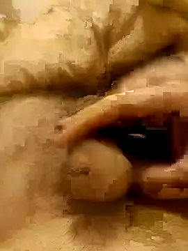 Snapshot of IZDIRAPVEREN chatting on 03/20/25, 08:19 IZDIRAPVEREN online show from 03/20/25, 08:19