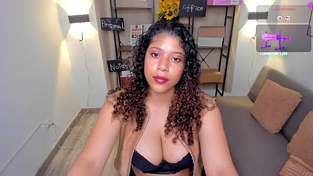Snapshot of LilyBrunette chatting on 04/01/26, 12:22 LilyBrunette online show from 04/01/26, 12:22