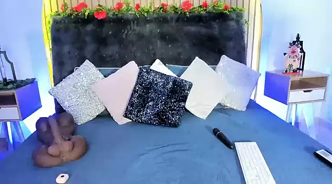 Karlagonzales  online show from 12/27/24, 03:26