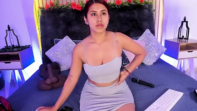 Karlagonzales  online show from 01/18/25, 03:38