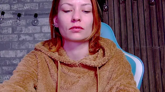 karo123421 online show from 02/18/25, 04:04