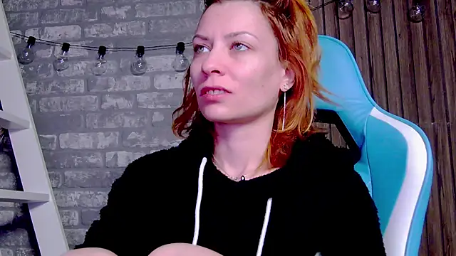 karo123421 online show from 02/23/25, 04:28