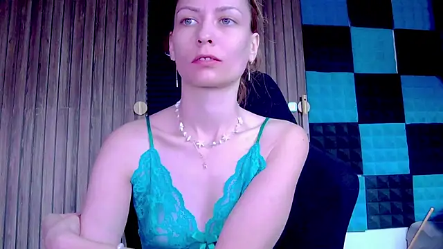 karo123421 online show from 03/14/25, 02:08