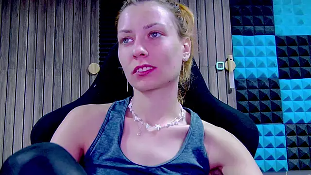 karo123421 online show from 03/14/25, 06:18