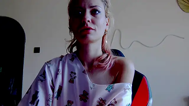 karo123421 online show from 11/02/25, 09:00