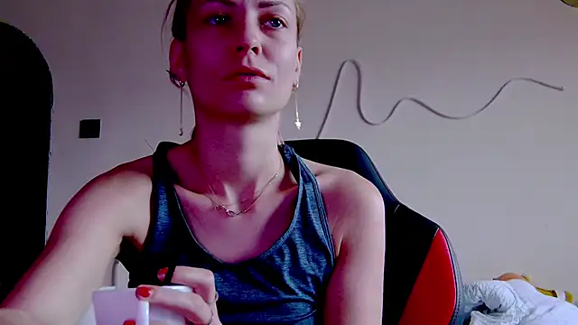 karo123421 online show from 11/23/25, 09:53