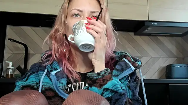 karo123421 online show from 12/02/25, 05:57