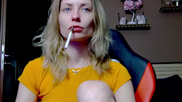 karo123421 online show from 12/13/25, 09:20