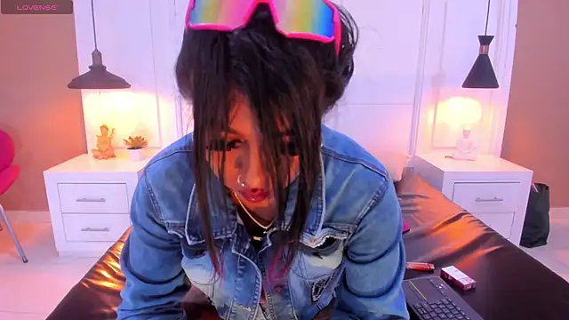 Snapshot of SilvanaCapelli chatting on 09/20/25, 04:57 SilvanaCapelli online show from 09/20/25, 04:57