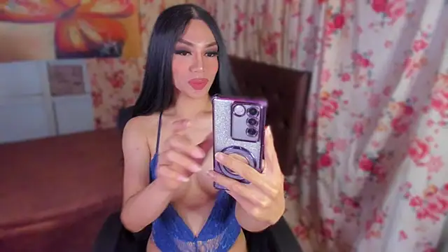 Miss Lara69 online show from 12/17/25, 01:33