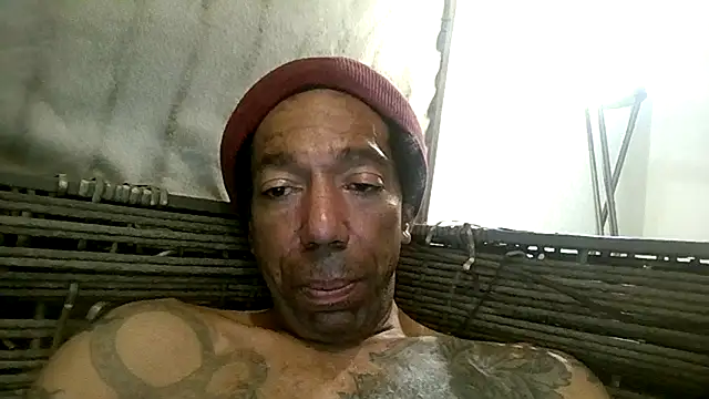 Snapshot of 247Srokin chatting on 11/21/25, 04:11 247Srokin online show from 11/21/25, 04:11