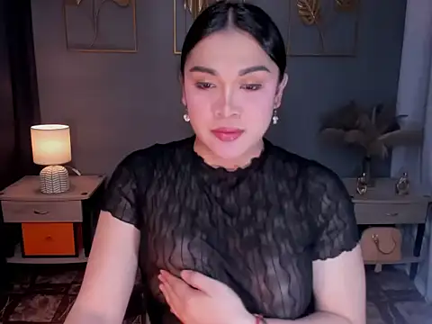 MaxeneCullens online show from 10/29/25, 04:26