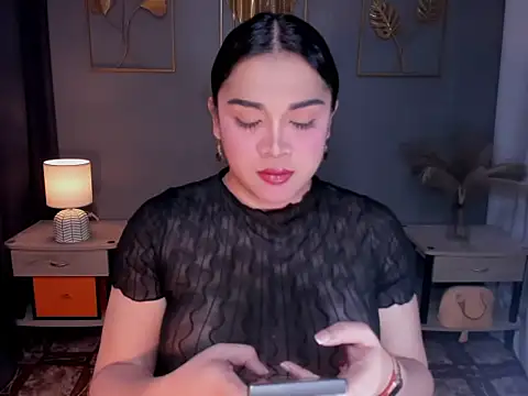 MaxeneCullens online show from 11/12/25, 03:29