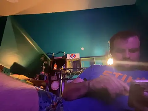 Snapshot of charactrzero chatting on 10/12/25, 02:43 charactrzero online show from 10/12/25, 02:43