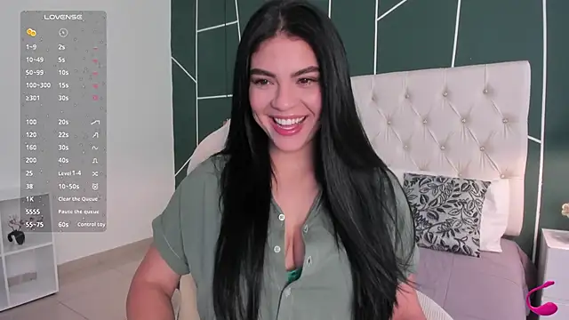 Snapshot of Veronicalanx1 chatting on 10/18/25, 12:28 Veronicalanx1 online show from 10/18/25, 12:28