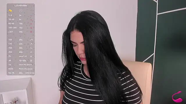 Snapshot of Veronicalanx1 chatting on 11/04/25, 12:15 Veronicalanx1 online show from 11/04/25, 12:15