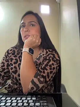 kendall 52 online show from 05/14/26, 02:46