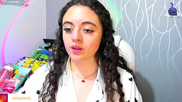 Snapshot of AshleyKim_ chatting on 10/01/25, 12:27 AshleyKim online show from 10/01/25, 12:27