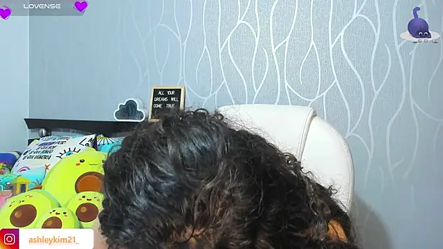 Snapshot of AshleyKim_ chatting on 10/25/25, 11:54 AshleyKim online show from 10/25/25, 11:54