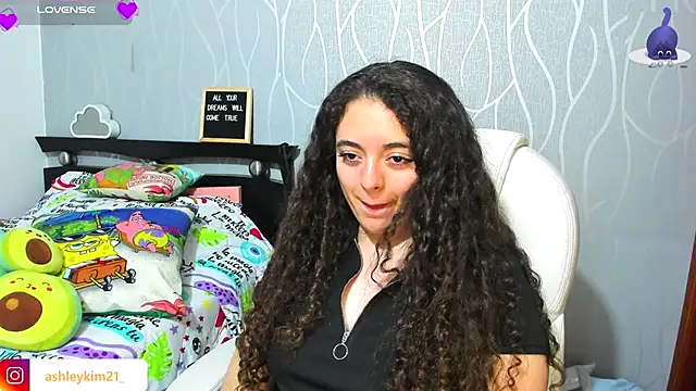 Snapshot of AshleyKim_ chatting on 11/15/25, 12:30 AshleyKim online show from 11/15/25, 12:30