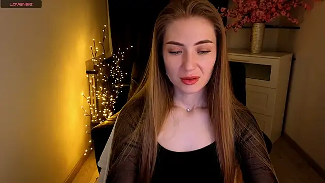 Adelyna Bird online show from 05/17/26, 06:44