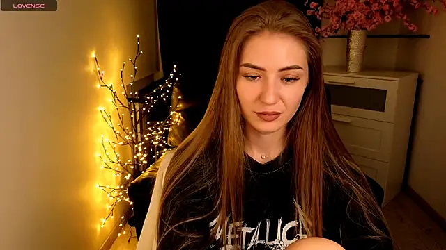 Adelyna Bird online show from 06/07/26, 06:28