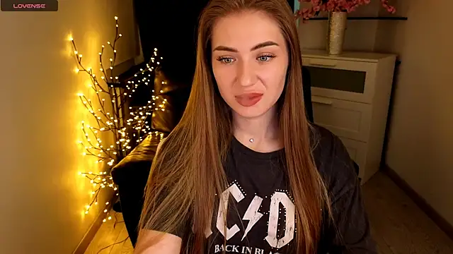 Adelyna Bird online show from 06/12/26, 06:34