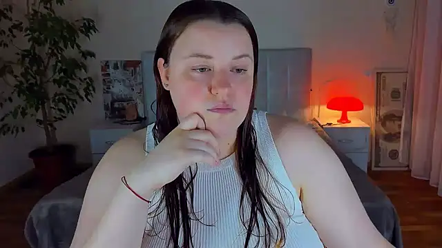 PolinaSalvatore online show from 07/21/26, 06:32