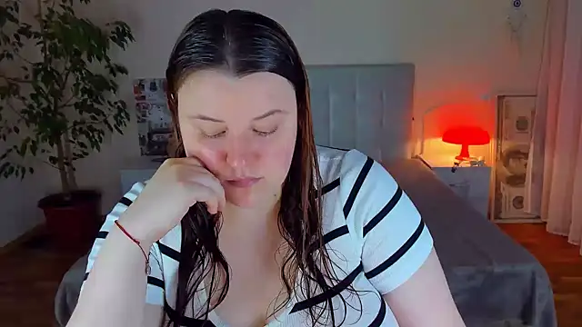 PolinaSalvatore online show from 07/27/26, 04:58