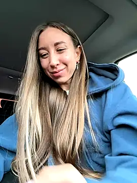 EvaCatt online show from 10/03/25, 02:41