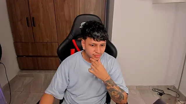 Jake simons online show from 10/10/25, 01:54