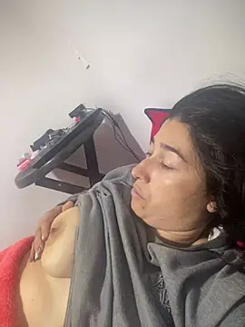 Snapshot of andreaisis2 chatting on 12/07/24, 05:42 andreaisis2 online show from 12/07/24, 05:42