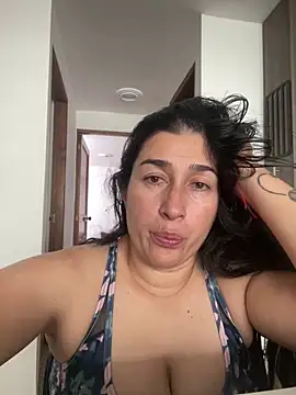 Snapshot of andreaisis2 chatting on 12/17/24, 07:26 andreaisis2 online show from 12/17/24, 07:26