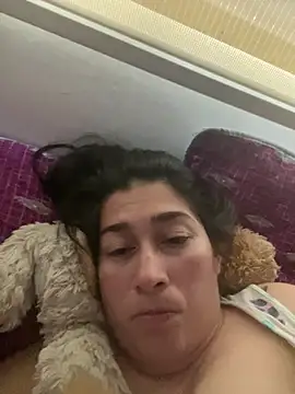 Snapshot of andreaisis2 chatting on 02/16/25, 06:43 andreaisis2 online show from 02/16/25, 06:43