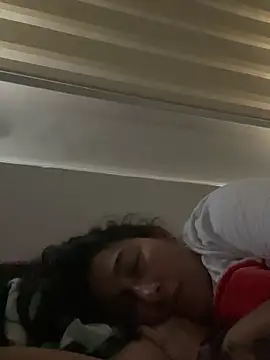 Snapshot of andreaisis2 chatting on 02/27/25, 09:47 andreaisis2 online show from 02/27/25, 09:47