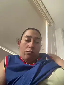 Snapshot of andreaisis2 chatting on 03/17/25, 09:34 andreaisis2 online show from 03/17/25, 09:34