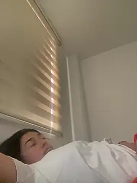 Snapshot of andreaisis2 chatting on 03/19/25, 05:39 andreaisis2 online show from 03/19/25, 05:39