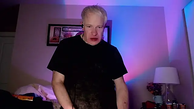 Snapshot of Snarfle82 chatting on 11/29/25, 04:48 Snarfle82 online show from 11/29/25, 04:48