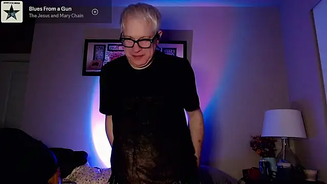 Snapshot of Snarfle82 chatting on 12/02/25, 12:43 Snarfle82 online show from 12/02/25, 12:43