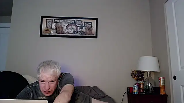 Snapshot of Snarfle82 chatting on 12/13/25, 07:53 Snarfle82 online show from 12/13/25, 07:53