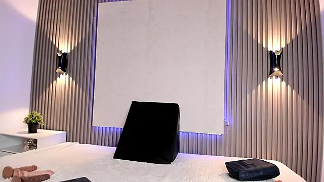Snapshot of Zafiiraa chatting on 02/04/25, 05:34 Zafiiraa online show from 02/04/25, 05:34