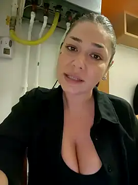 Snapshot of Ella_sweety chatting on 09/13/25, 08:41 Ella sweety online show from 09/13/25, 08:41