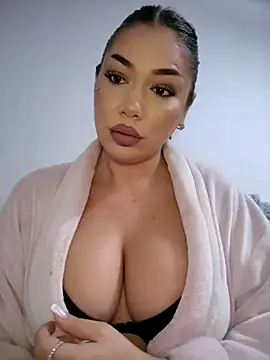 Snapshot of Ella_sweety chatting on 10/10/25, 07:57 Ella sweety online show from 10/10/25, 07:57