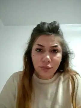 Snapshot of Ella_sweety chatting on 10/19/25, 08:20 Ella sweety online show from 10/19/25, 08:20