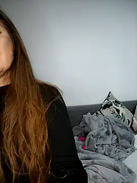 Snapshot of Ella_sweety chatting on 10/24/25, 08:05 Ella sweety online show from 10/24/25, 08:05