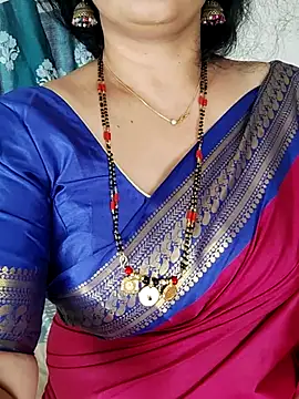 Snapshot of Indian_desi_wife chatting on 12/20/25, 02:18 Indian desi wife online show from 12/20/25, 02:18