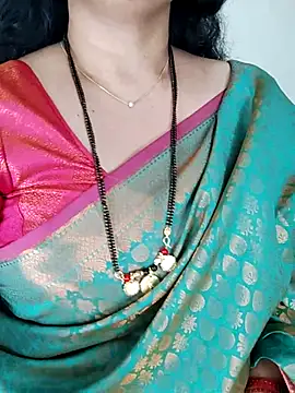 Snapshot of Indian_desi_wife chatting on 02/03/26, 06:40 Indian desi wife online show from 02/03/26, 06:40